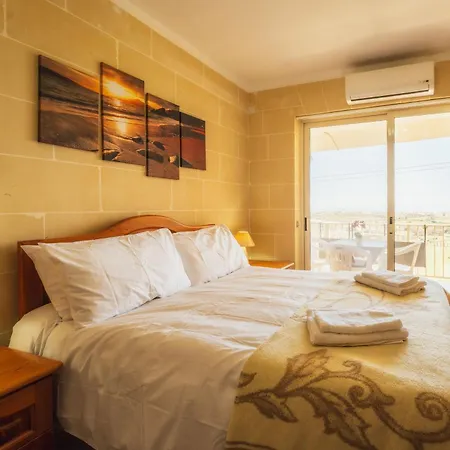 Romantic Gozo Escape With Private Pool, Terrace & Bbq Xagħra